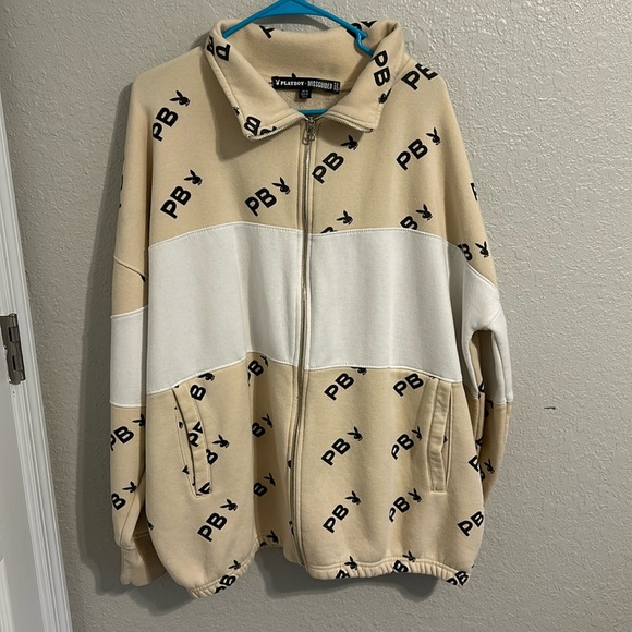 Missguided x Playboy Oversized Zip Up - Picture 1 of 4